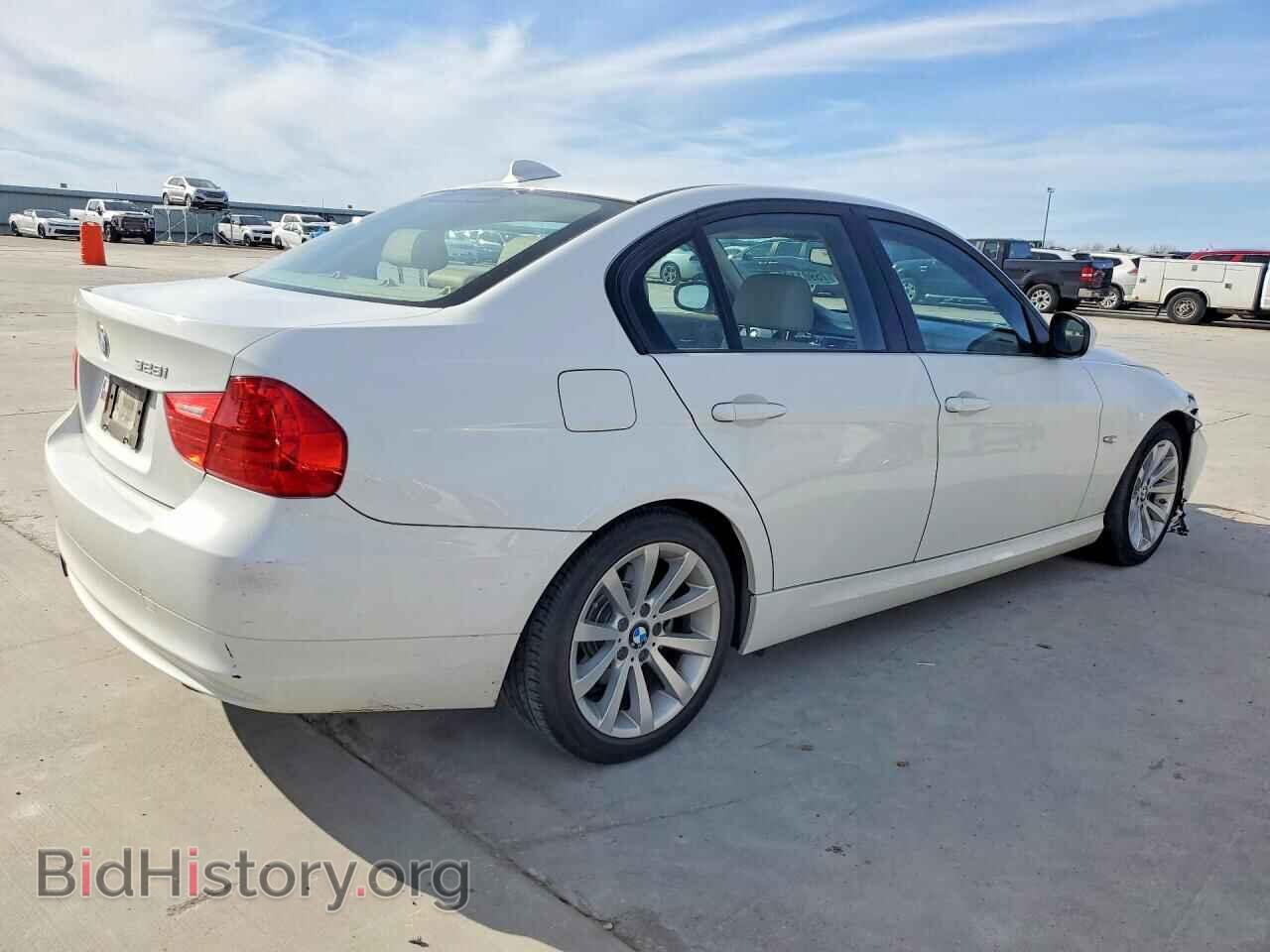 2011 BMW 3 SERIES - VIN: WBAPH7C52BA802230 - Фото 3