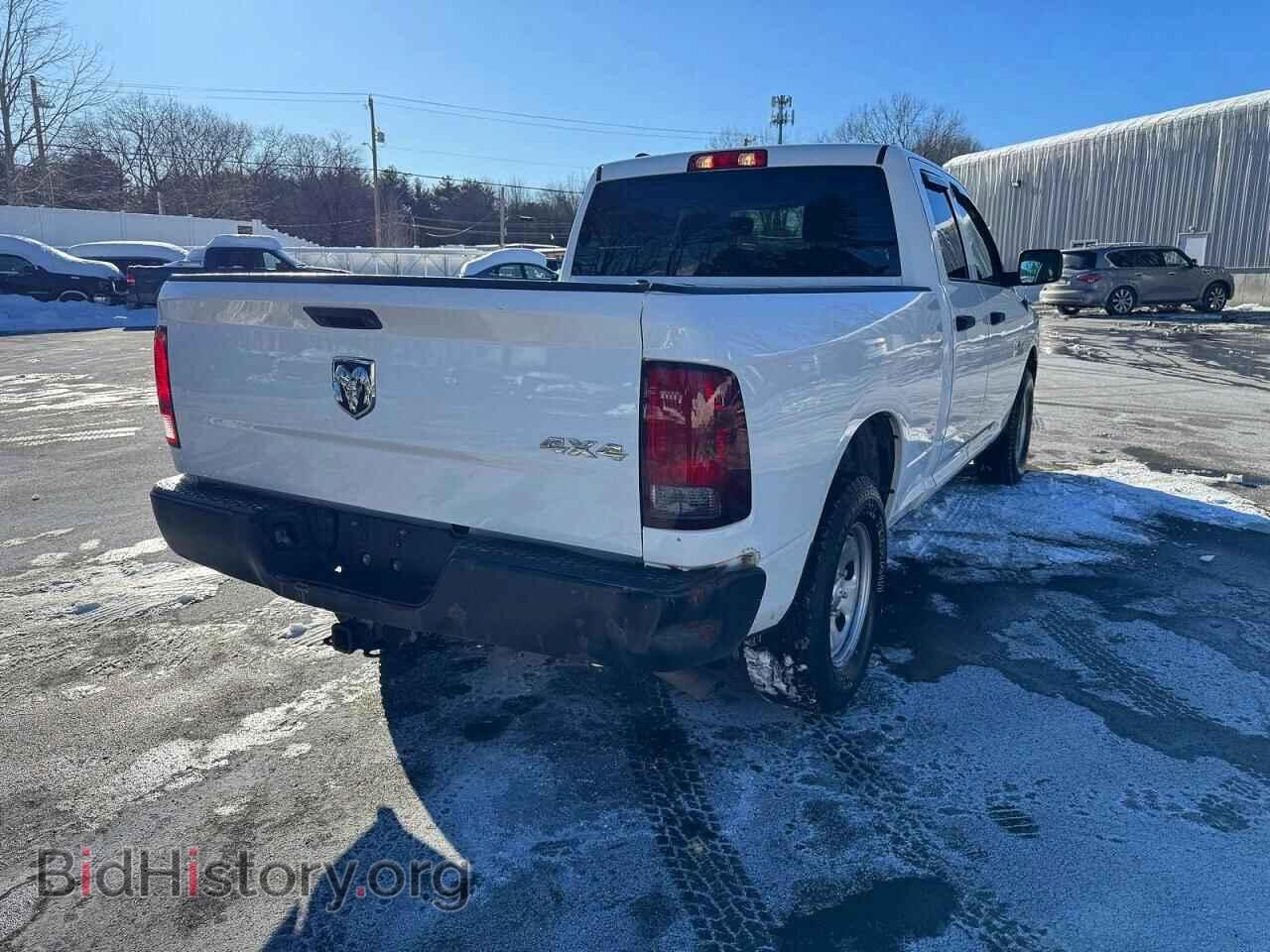 2018 RAM 1500 - VIN: 1C6RR7FG7JS343900 - Фото 2