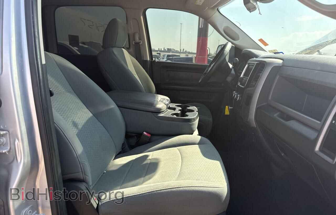 2016 RAM All Models - VIN: 3C6UR5CL5GG113174 - Photo 5