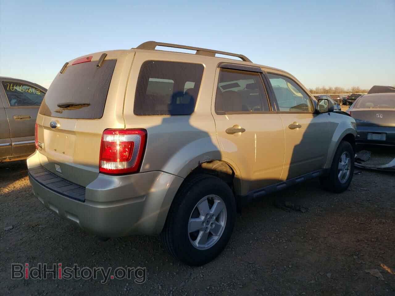2011 FORD ESCAPE - VIN: 1FMCU0D79BKB38650 - Фото 3