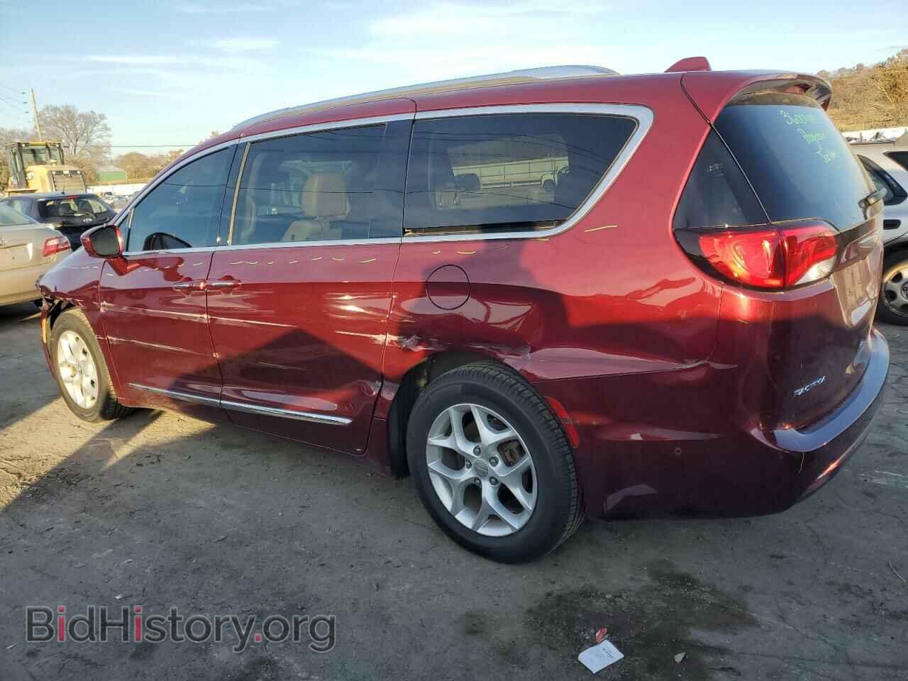 2017 CHRYSLER PACIFICA - VIN: 2C4RC1EG7HR804047 - Photo 2