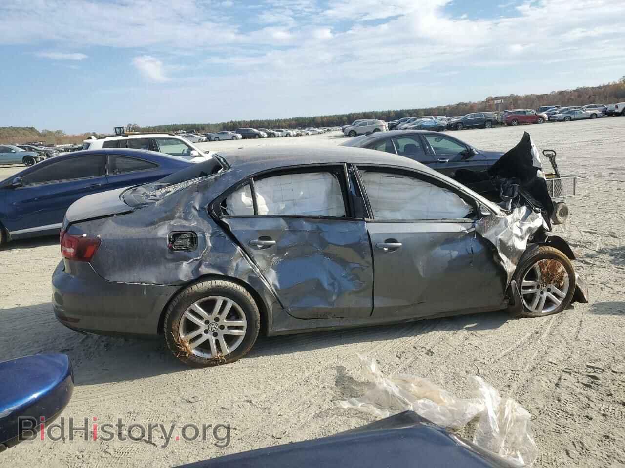 2018 VOLKSWAGEN JETTA - VIN: 3VW2B7AJ8JM212871 - Фото 3