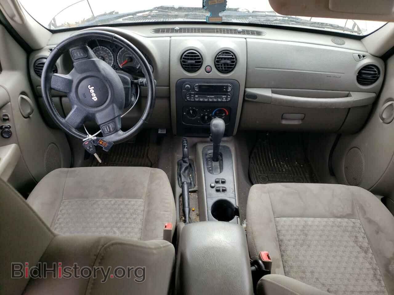 2007 JEEP LIBERTY - VIN: 1J4GL48K37W701734 - Фото 8