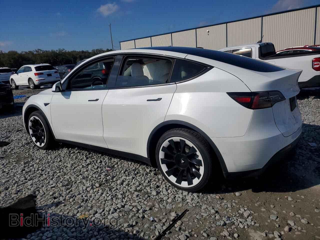 2022 TESLA MODEL Y - VIN: 7SAYGDEE5NF354733 - Фото 2