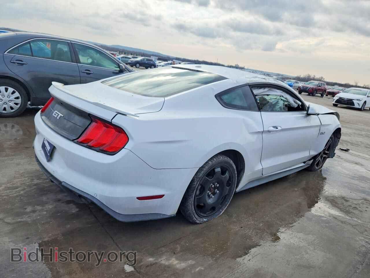 2019 FORD MUSTANG - VIN: 1FA6P8CF8K5168131 - Фото 3