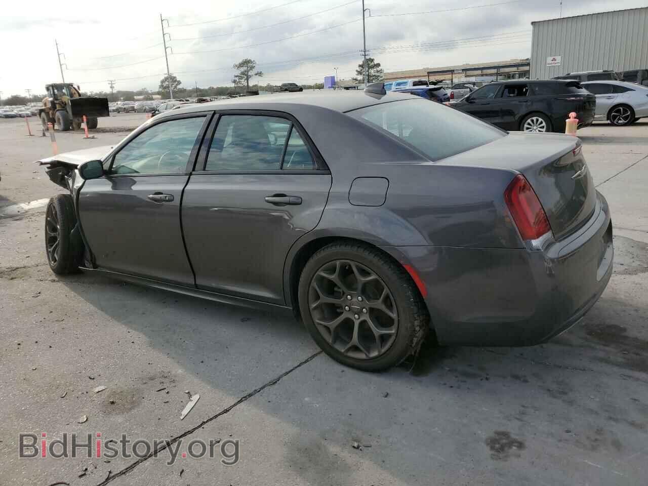 2017 CHRYSLER 300 - VIN: 2C3CCABG7HH577740 - Фото 2
