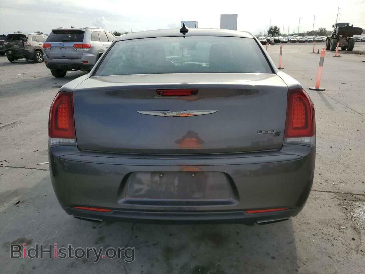 2017 CHRYSLER 300 - VIN: 2C3CCABG7HH577740 - Фото 6