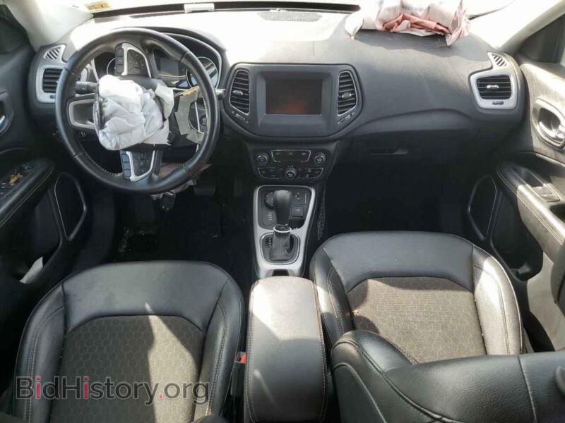 2020 Jeep COMPASS (VIN 3C4NJDBB7LT145620) — фото 8 из 12