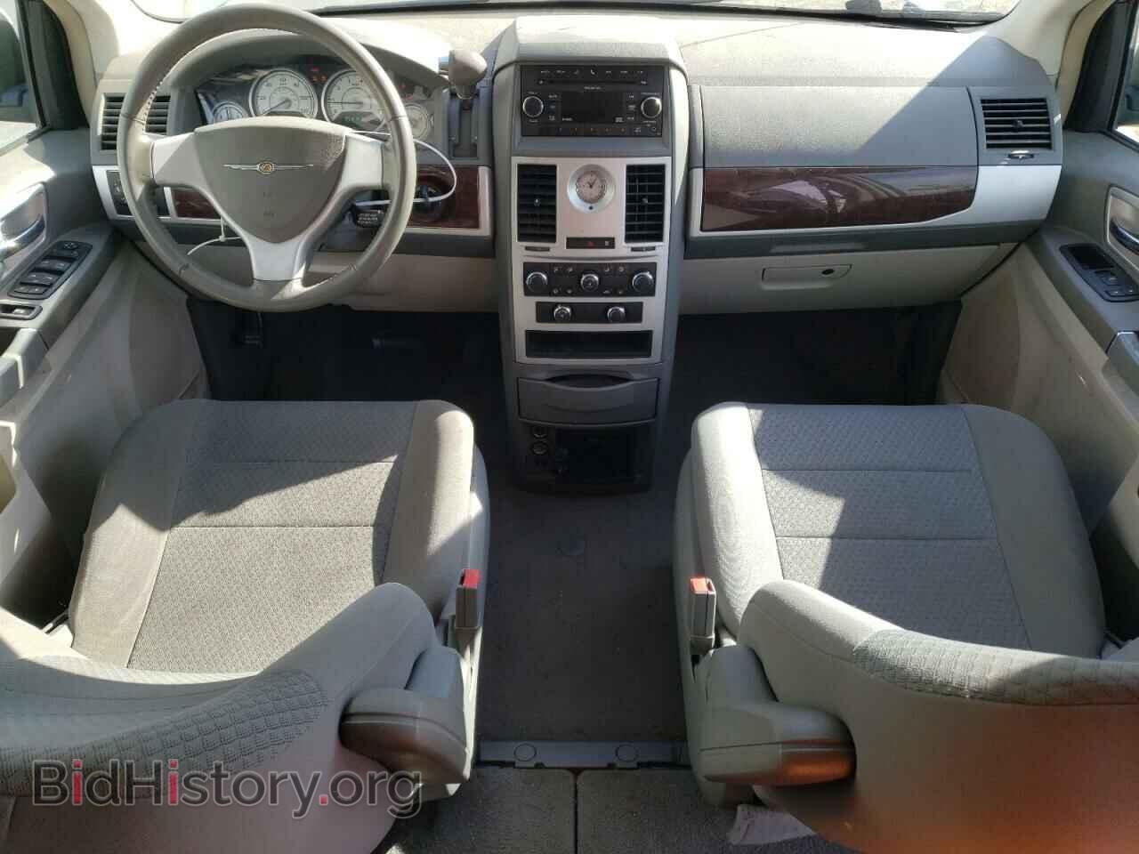 2010 CHRYSLER MINIVAN - VIN: 2A4RR5D17AR451182 - Фото 8