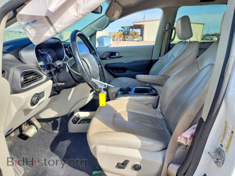 2021 Chrysler PACIFICA (VIN 2C4RC1L75MR597042) — фото 7 из 15