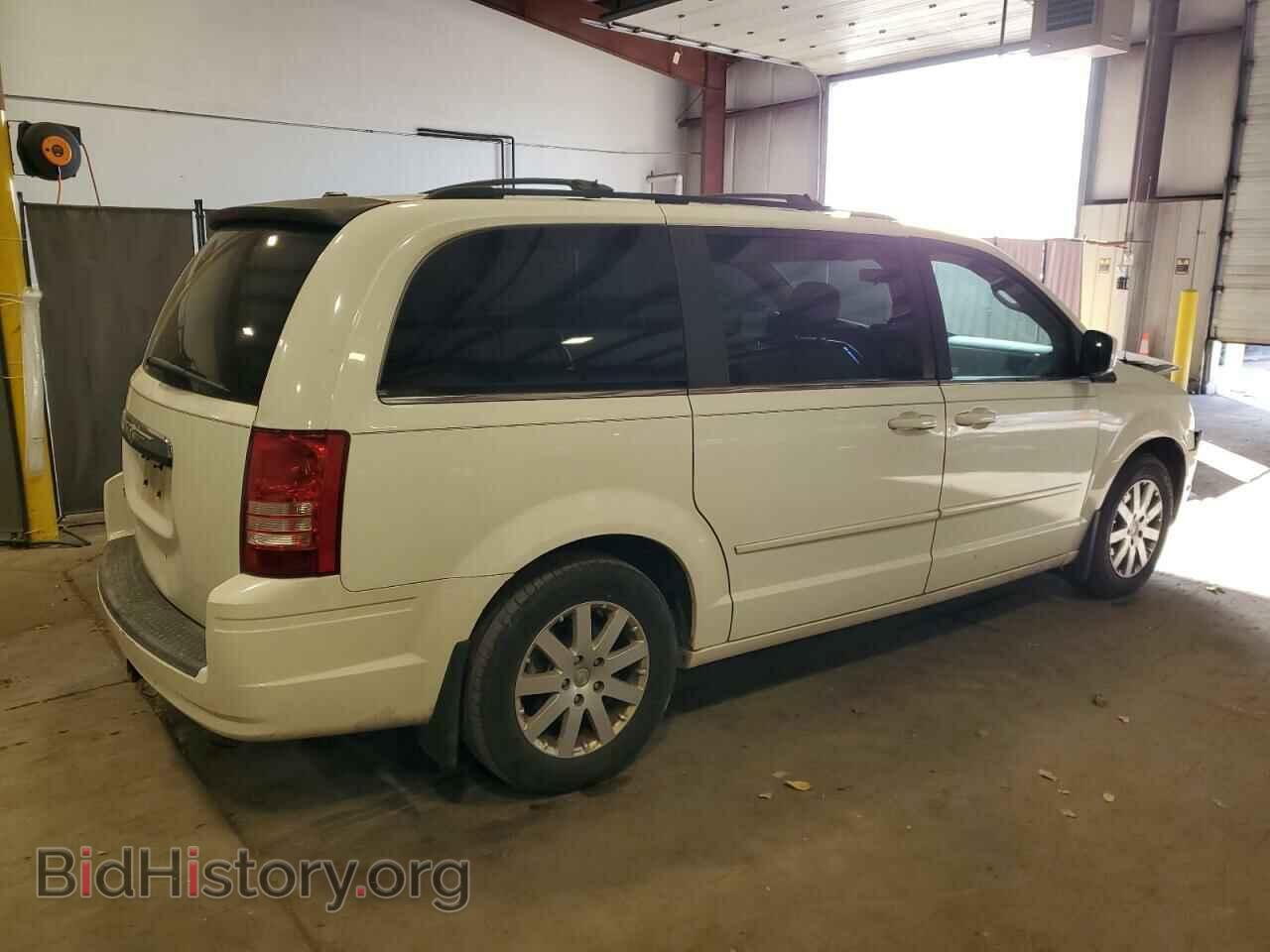 2008 CHRYSLER MINIVAN - VIN: 2A8HR54P28R118428 - Фото 3