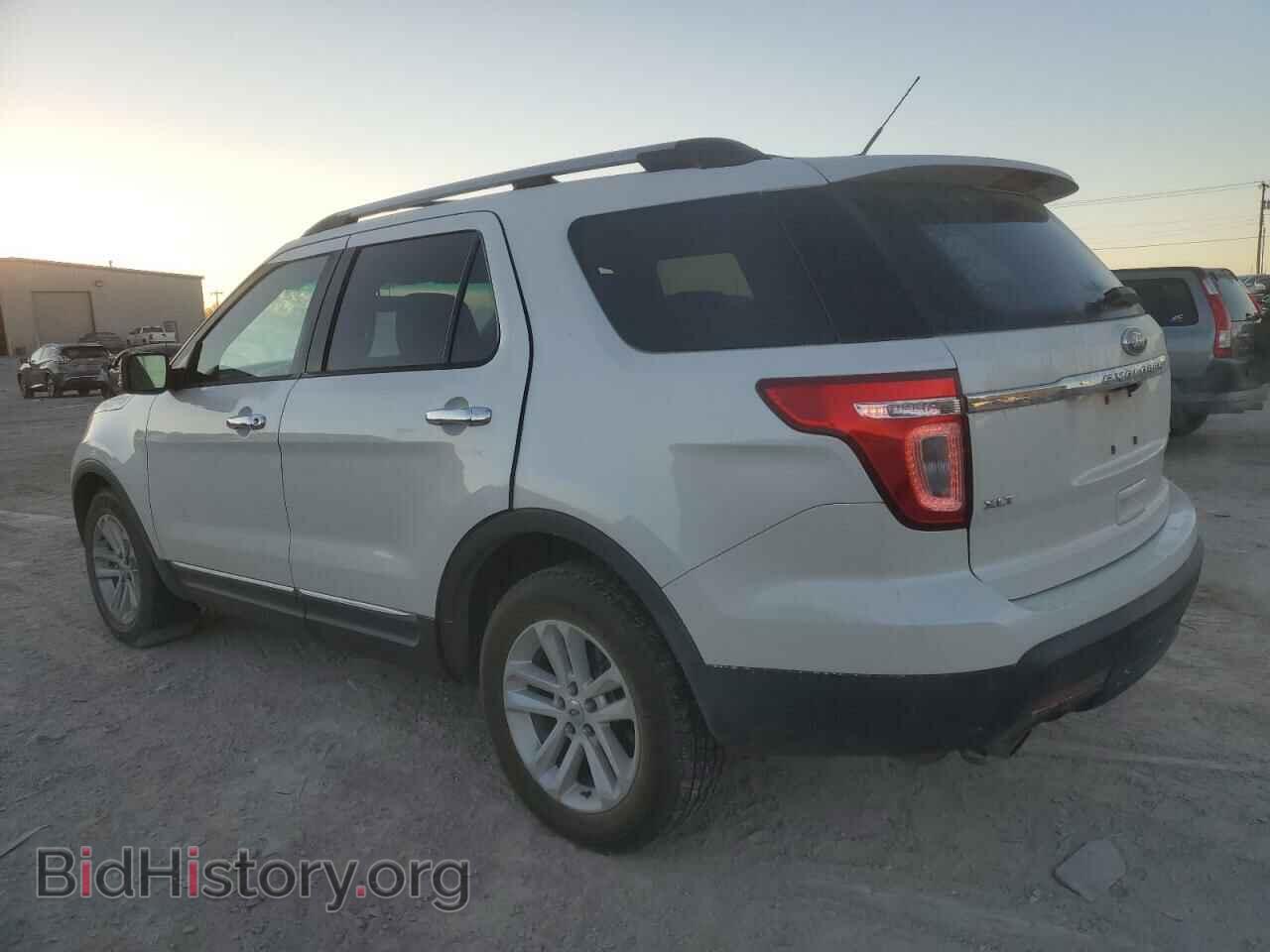 2011 FORD EXPLORER - VIN: 1FMHK8D87BGA18318 - Photo 2