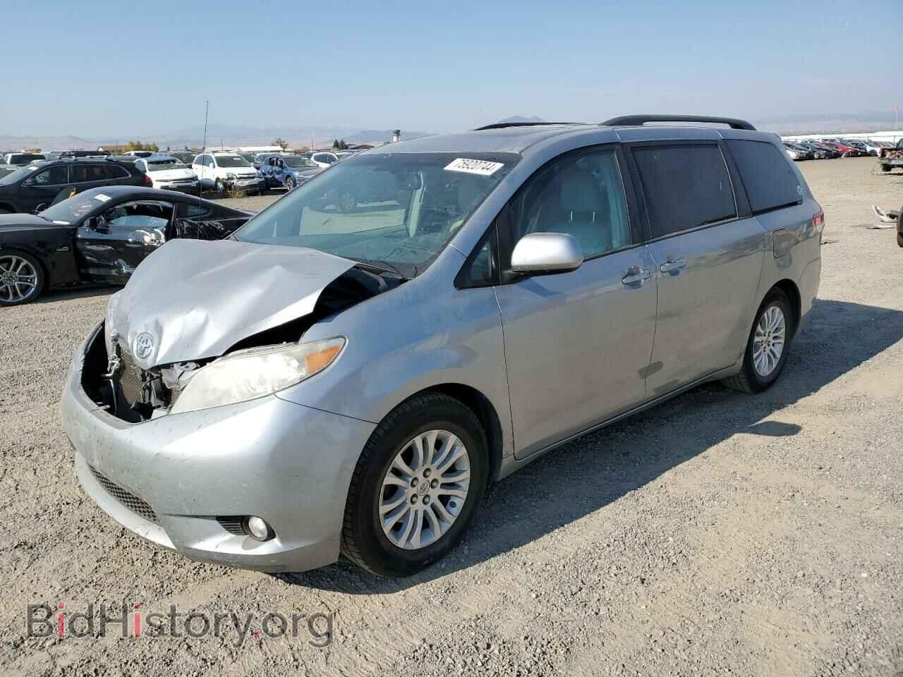 Photo 5TDYK3DC3DS300363 - TOYOTA All Models 2013