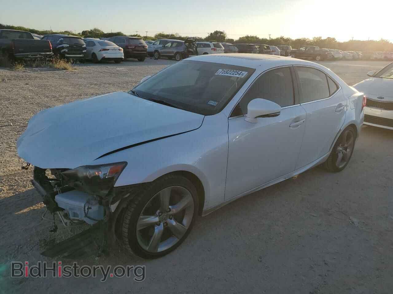 Photo JTHBE1D28E5008481 - LEXUS IS 2014