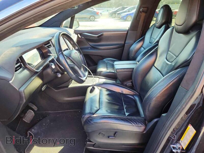 2017 Tesla MODEL X (VIN 5YJXCBE21HF051158) — photo 7 of 12