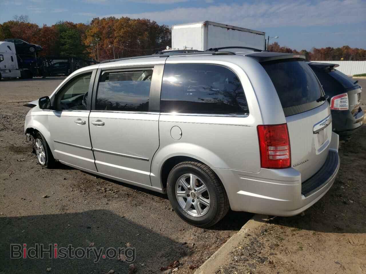 2009 CHRYSLER MINIVAN - VIN: 2A8HR54109R629357 - Фото 2