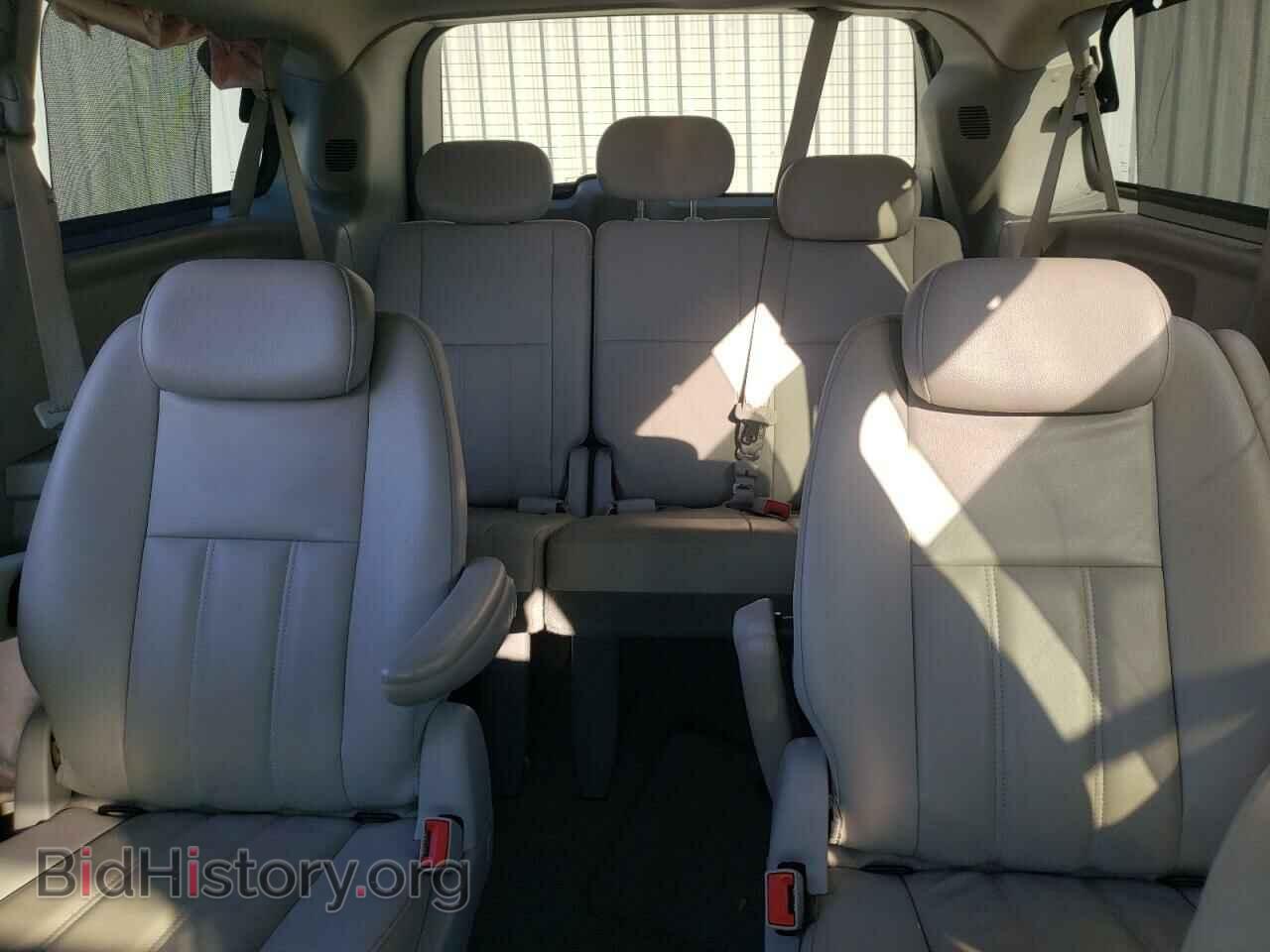 2009 CHRYSLER MINIVAN - VIN: 2A8HR54109R629357 - Фото 10