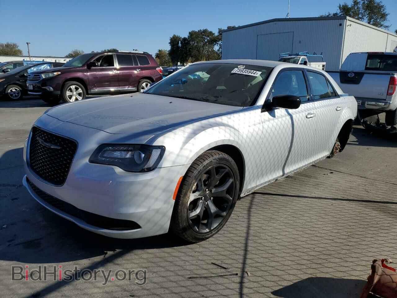 Фотография 2C3CCAAG7LH233450 - CHRYSLER 300 2020