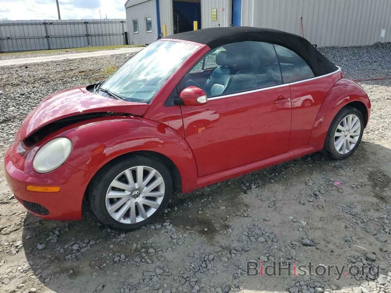 Photo 3VWRW3AL7AM008818 - VOLKSWAGEN BEETLE 2010