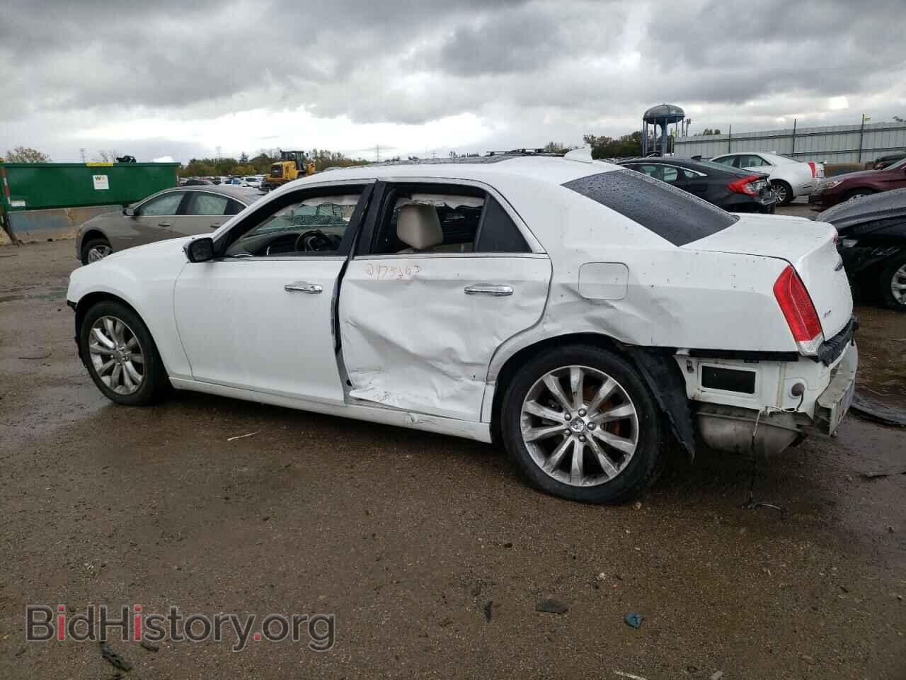 2016 CHRYSLER 300 - VIN: 2C3CCAKG5GH194815 - Photo 2