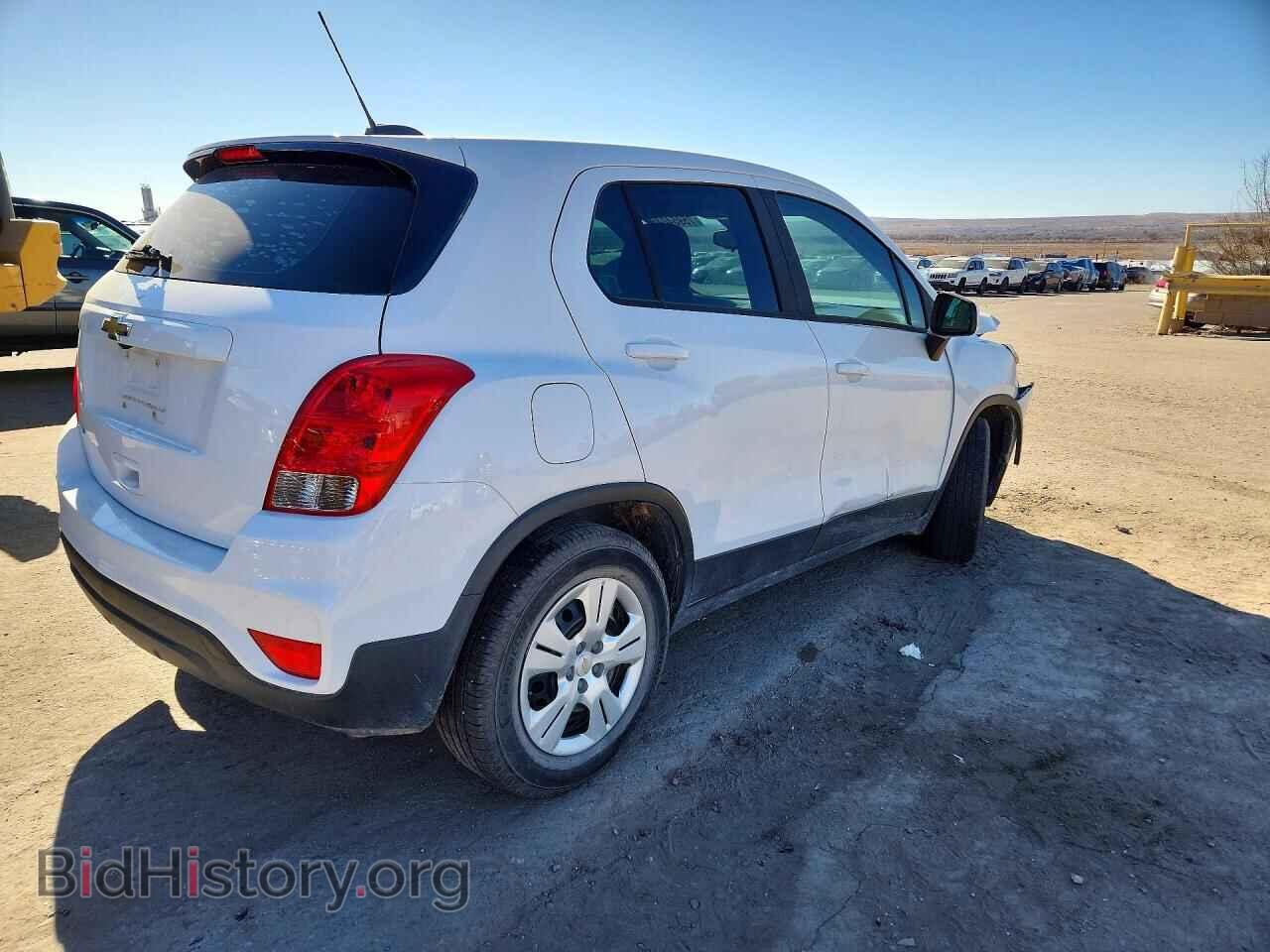 2017 CHEVROLET TRAX - VIN: 3GNCJKSB4HL286252 - Фото 3