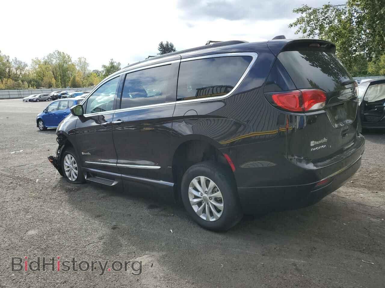 2017 CHRYSLER PACIFICA - VIN: 2C4RC1BG5HR739803 - Фото 2