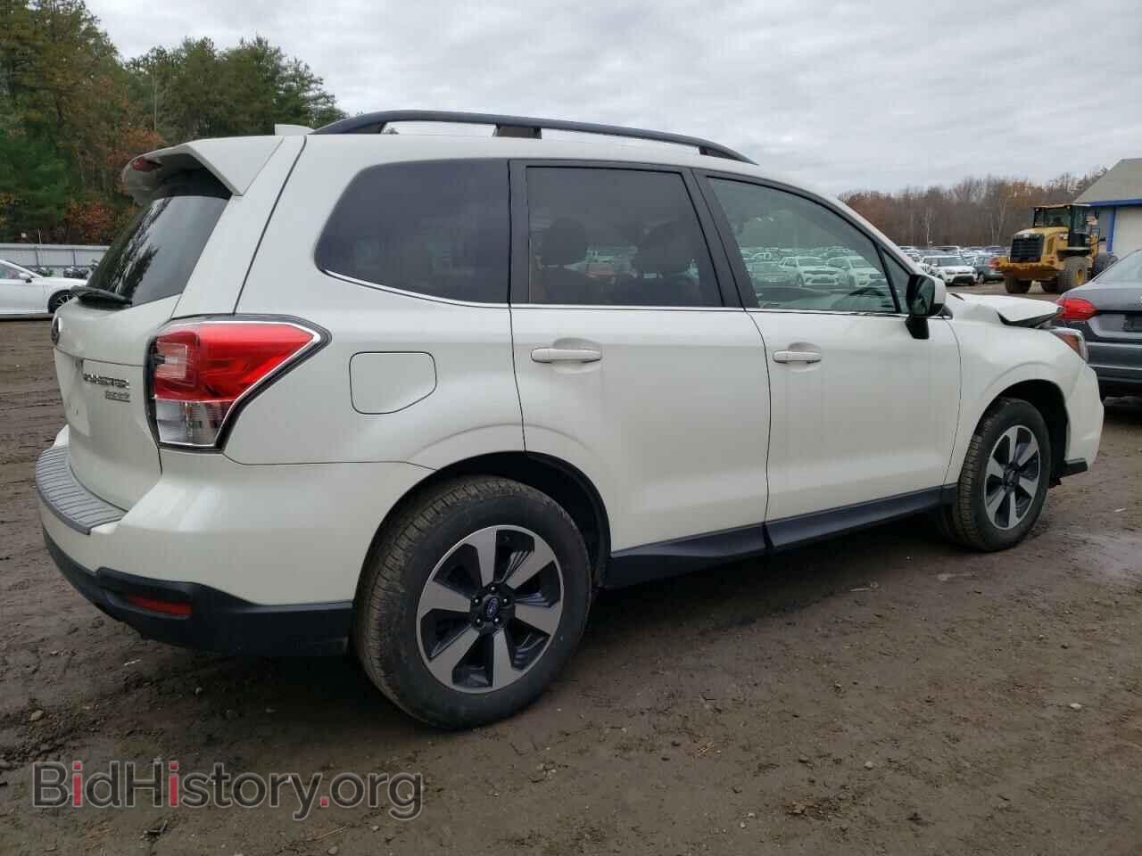 2017 SUBARU FORESTER - VIN: JF2SJALC6HH811642 - Фото 3
