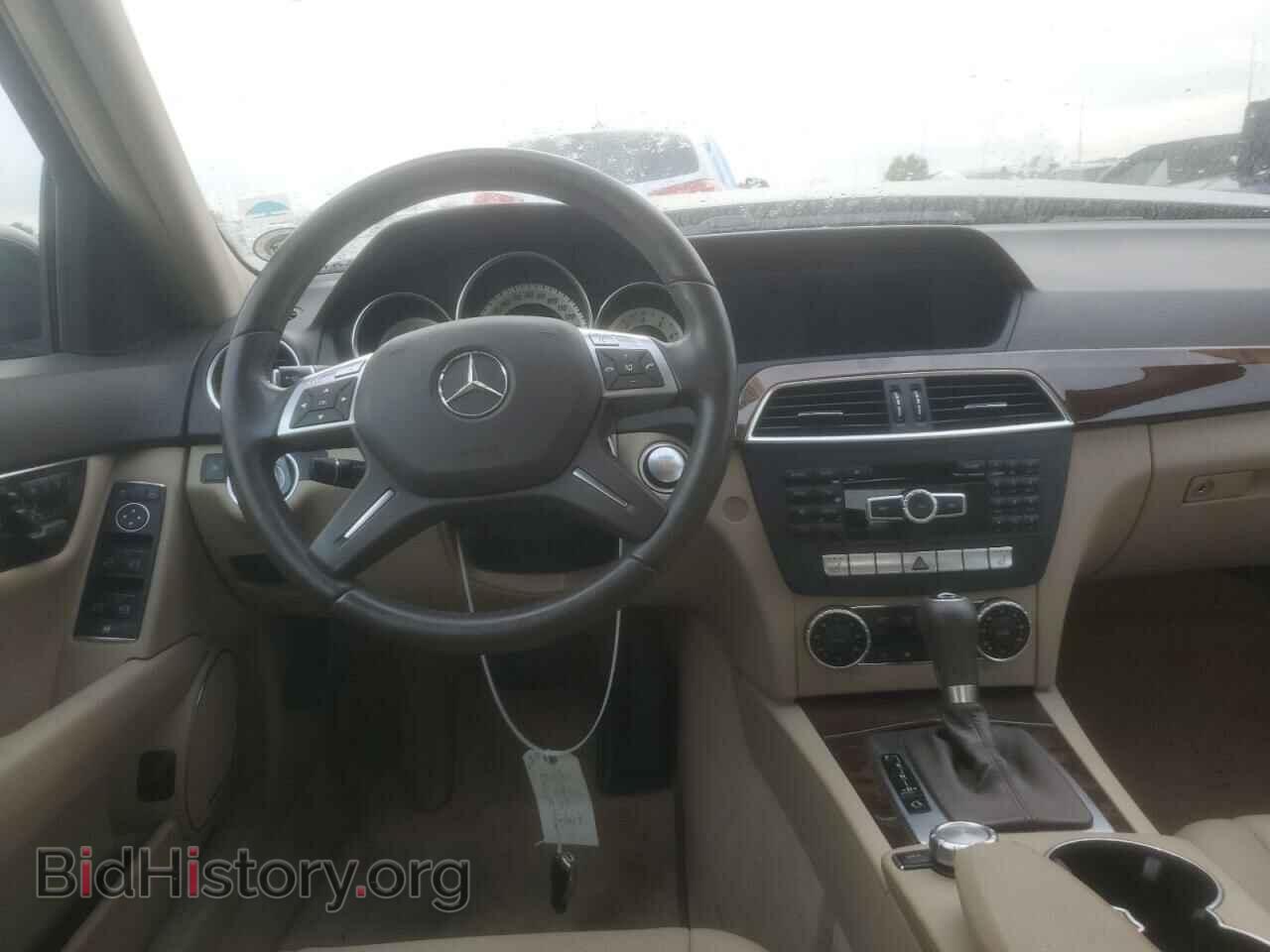 2014 MERCEDES-BENZ C-CLASS - VIN: WDDGF4HB2EA950250 - Фото 8