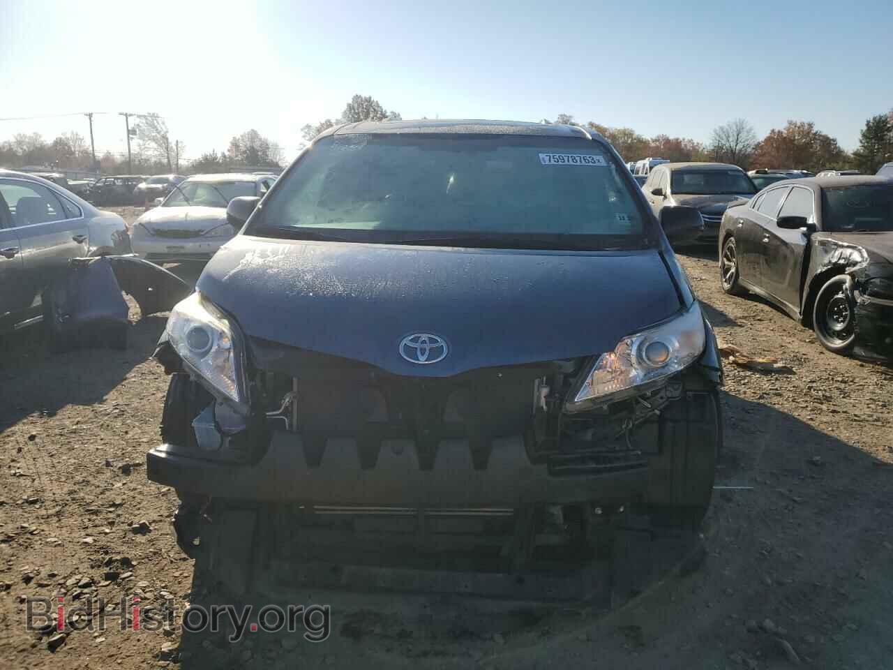 2017 TOYOTA All Models - VIN: 5TDYZ3DC5HS863545 - Фото 5