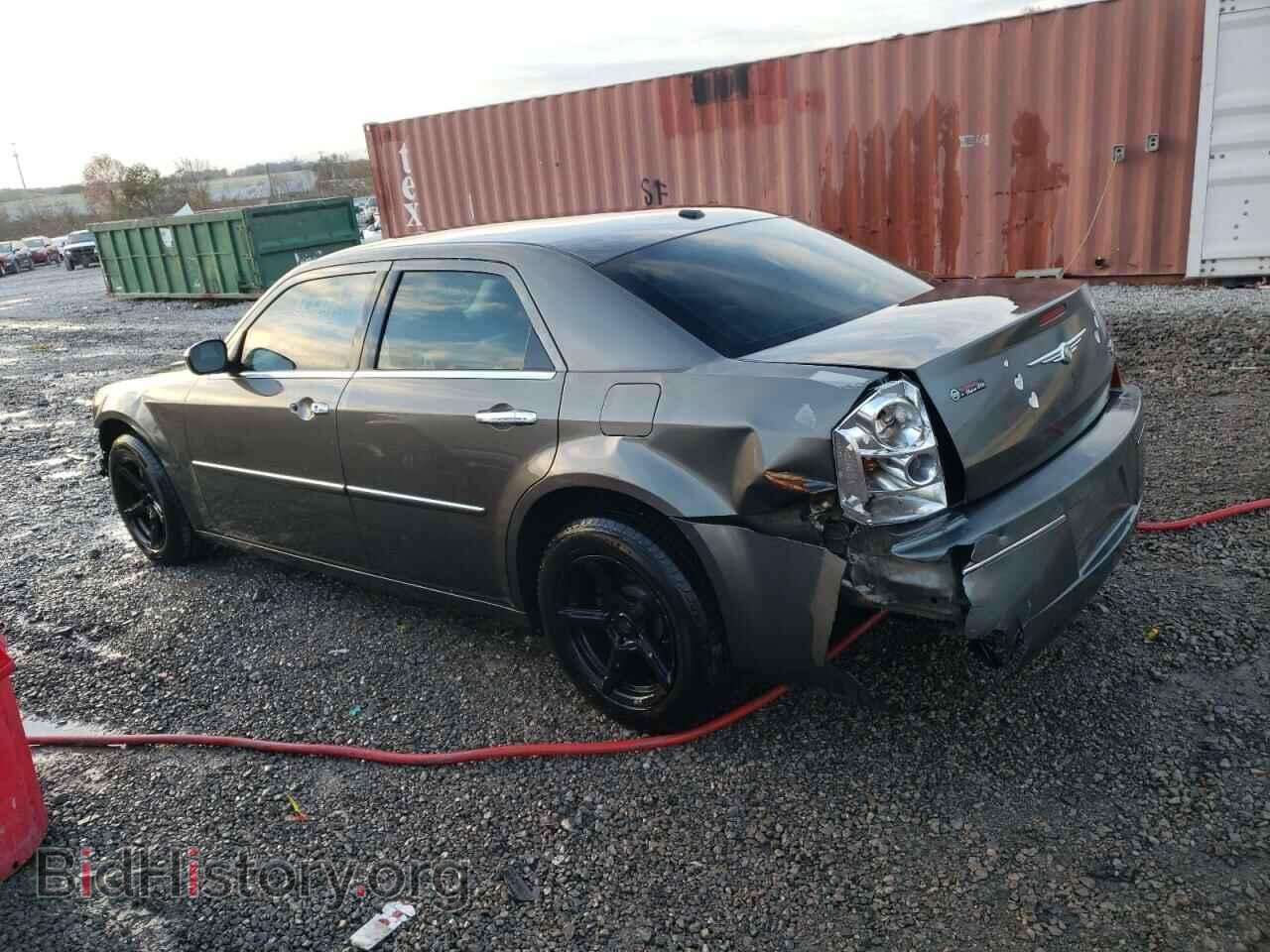 2010 CHRYSLER 300 - VIN: 2C3CA5CV3AH192594 - Фото 2