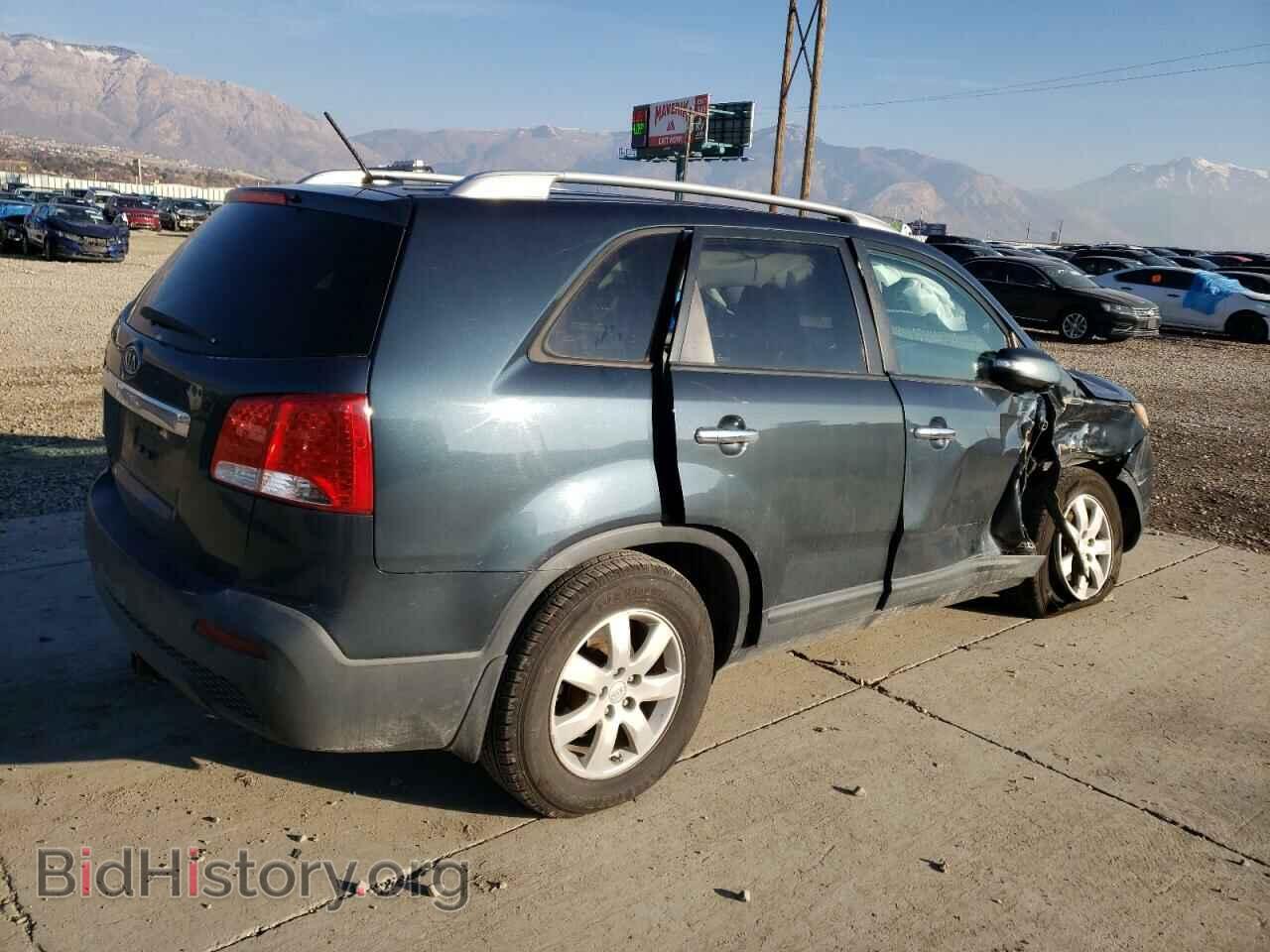 2011 KIA SORENTO - VIN: 5XYKTDA24BG147930 - Фото 3