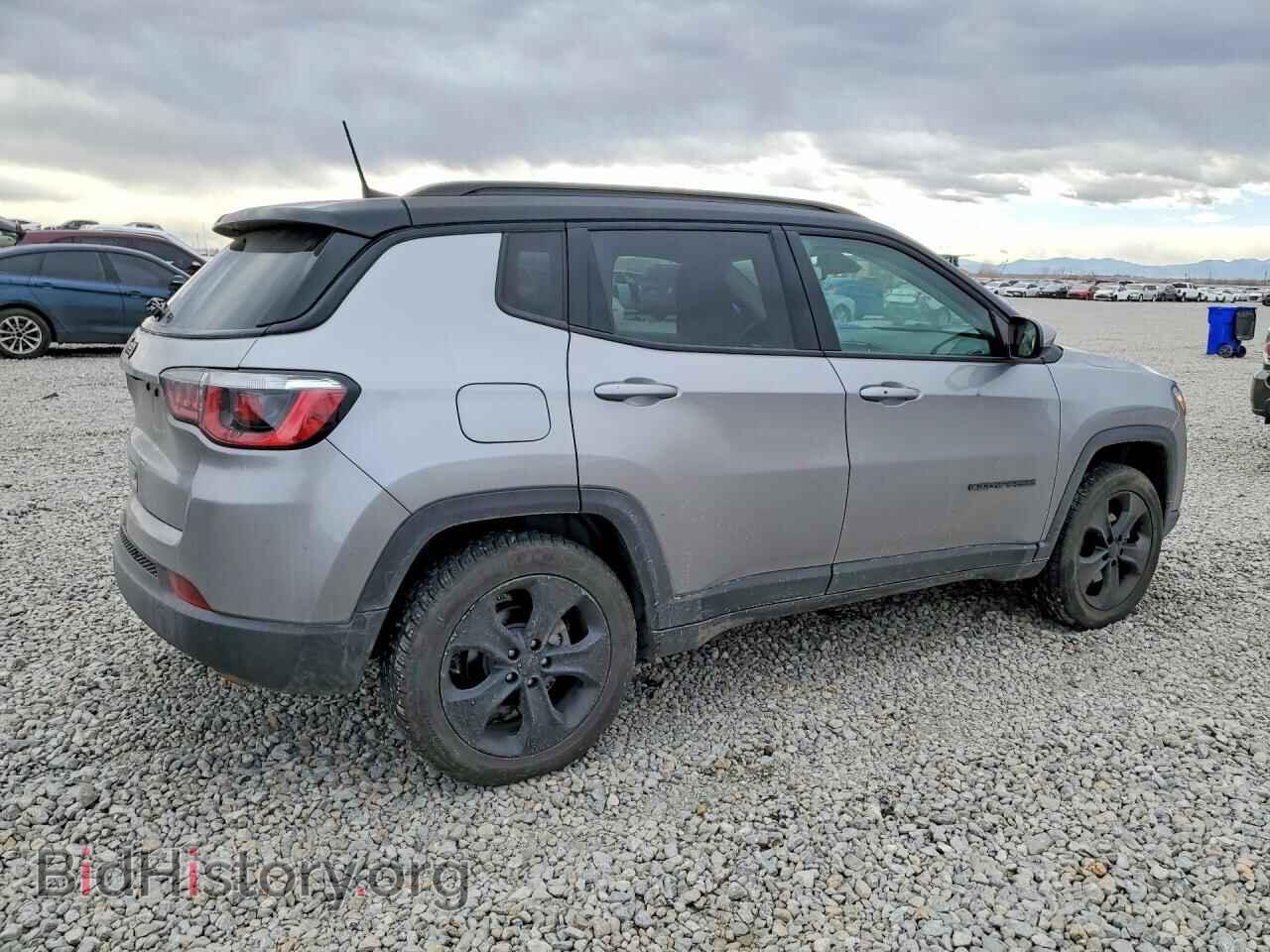 2019 JEEP COMPASS - VIN: 3C4NJDBB3KT670348 - Фото 3