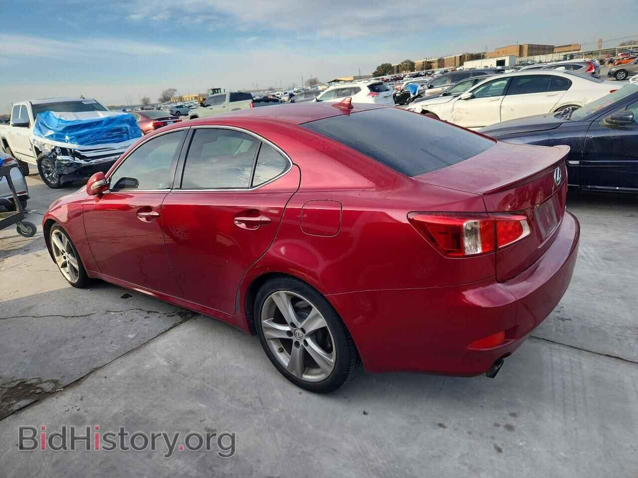 2011 LEXUS IS - VIN: JTHBF5C28B5152002 - Photo 2