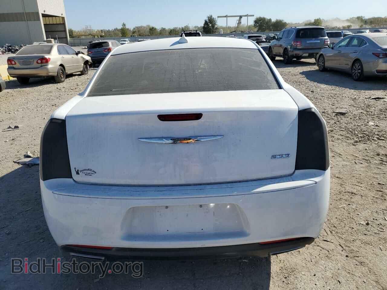 2018 CHRYSLER 300 - VIN: 2C3CCAAG2JH250234 - Фото 6