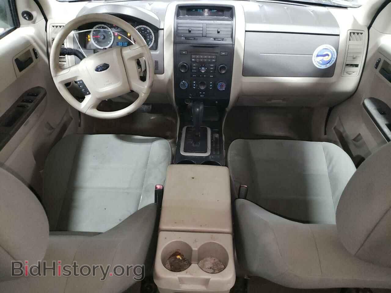 2011 FORD ESCAPE - VIN: 1FMCU0C71BKB03392 - Photo 8