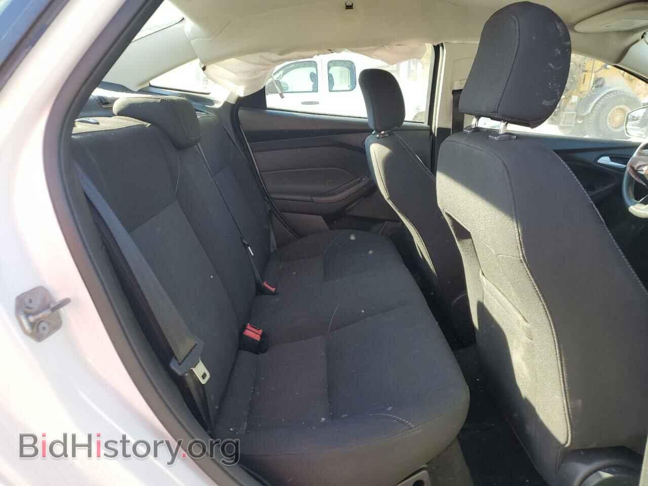 2017 FORD FOCUS - VIN: 1FADP3FE3HL241438 - Photo 10