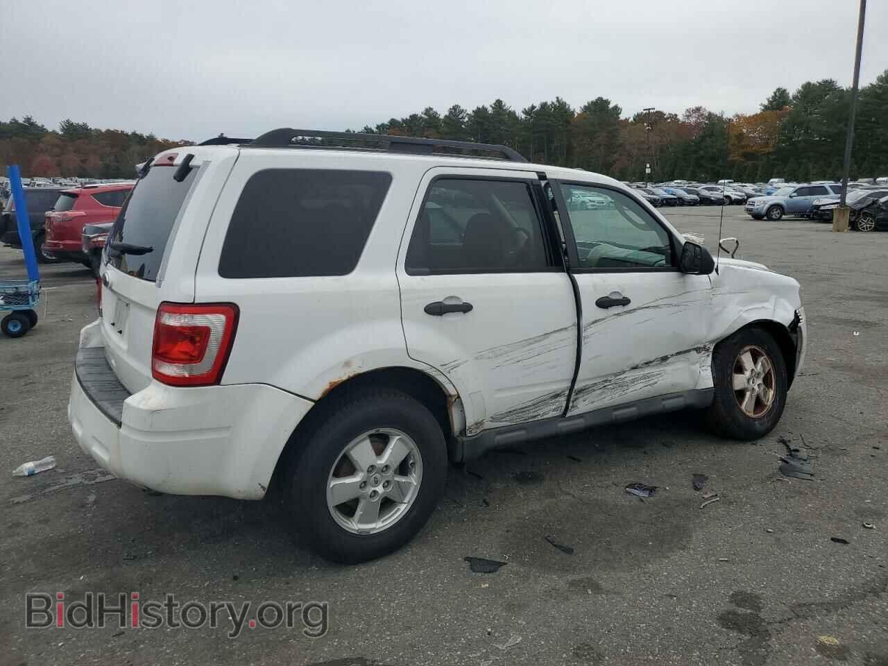 2011 FORD ESCAPE - VIN: 1FMCU9D79BKB26390 - Фото 3