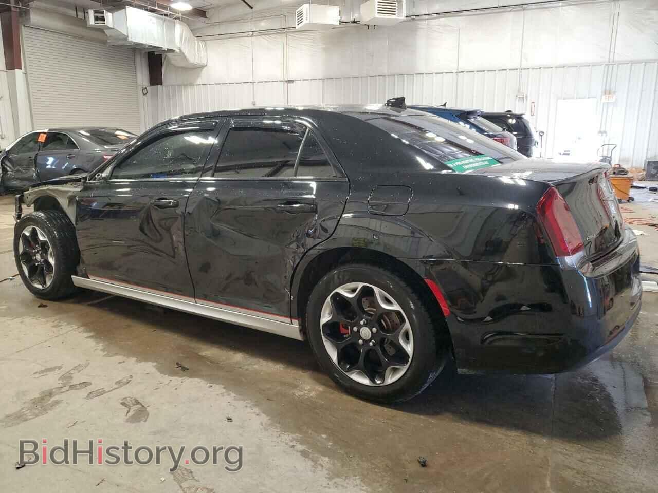 2016 CHRYSLER 300 - VIN: 2C3CCAGG7GH262010 - Photo 2