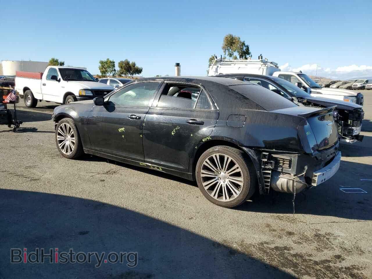 2016 CHRYSLER 300 - VIN: 2C3CCABG2GH243405 - Фото 2