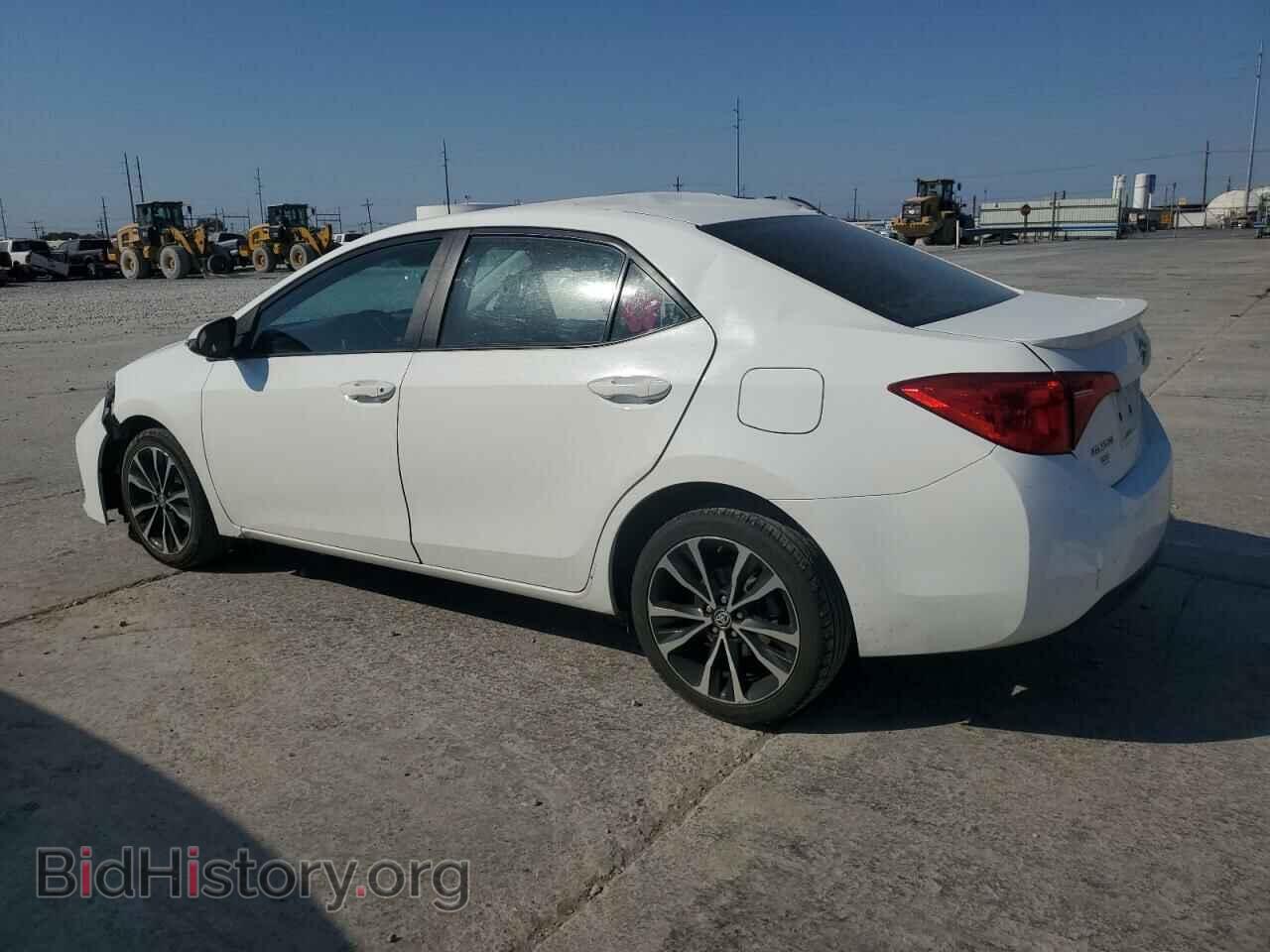 2017 TOYOTA COROLLA - VIN: 5YFBURHE2HP580256 - Фото 2