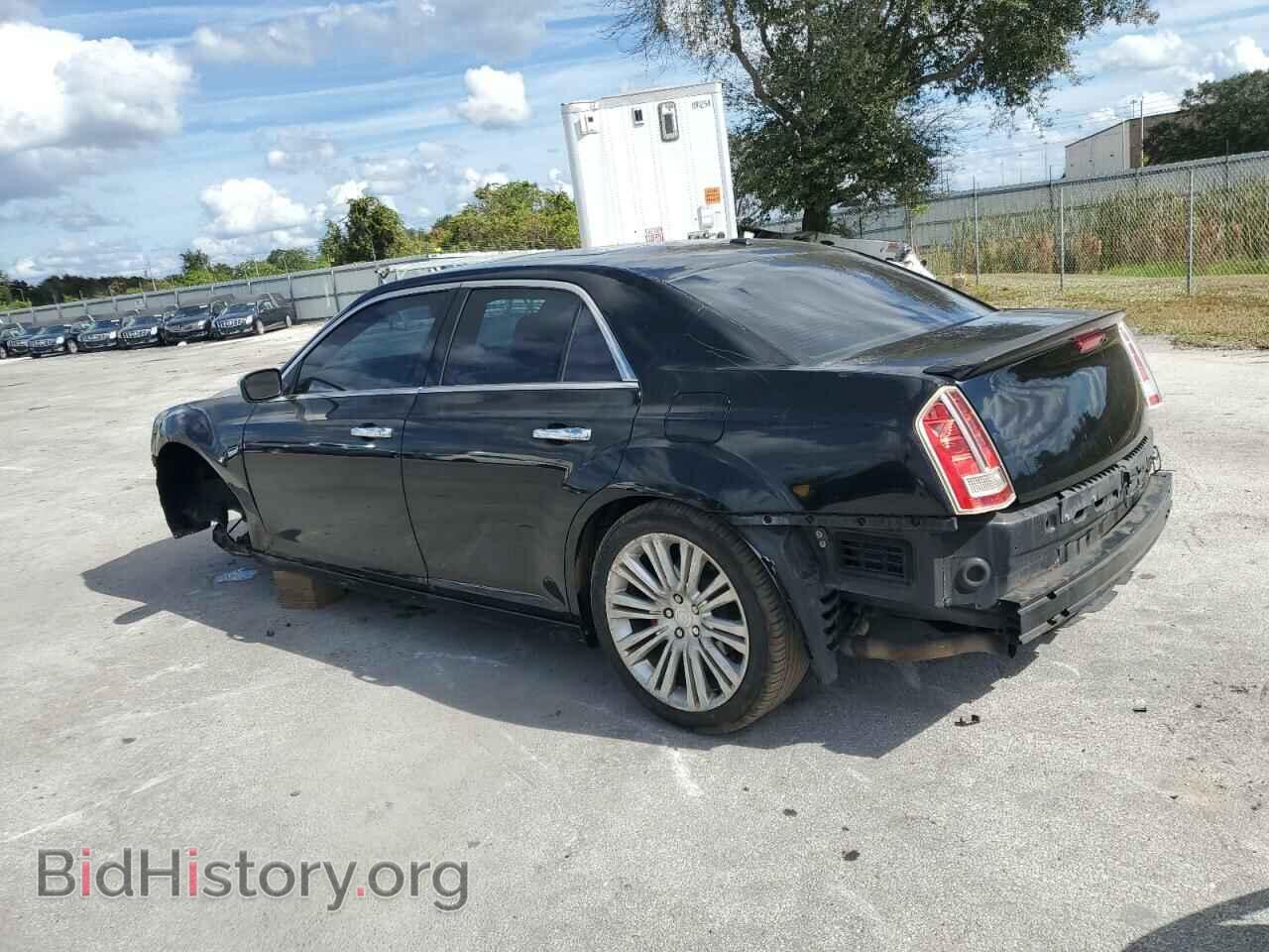 2013 CHRYSLER 300 - VIN: 2C3CCAET3DH577687 - Photo 2