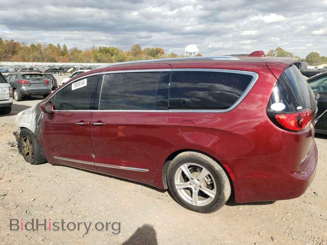 2017 CHRYSLER PACIFICA - VIN: 2C4RC1EGXHR846468 - Фото 2