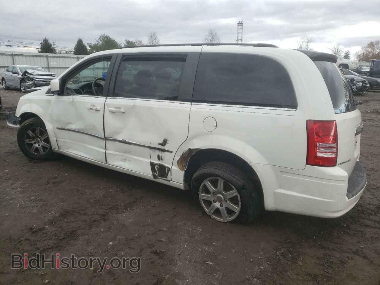 2010 CHRYSLER MINIVAN - VIN: 2A4RR5D10AR308929 - Фото 2