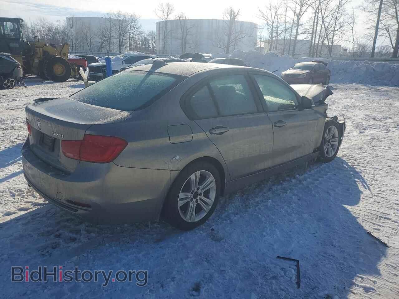2016 BMW 3 SERIES - VIN: WBA8E3G57GNT80567 - Фото 3
