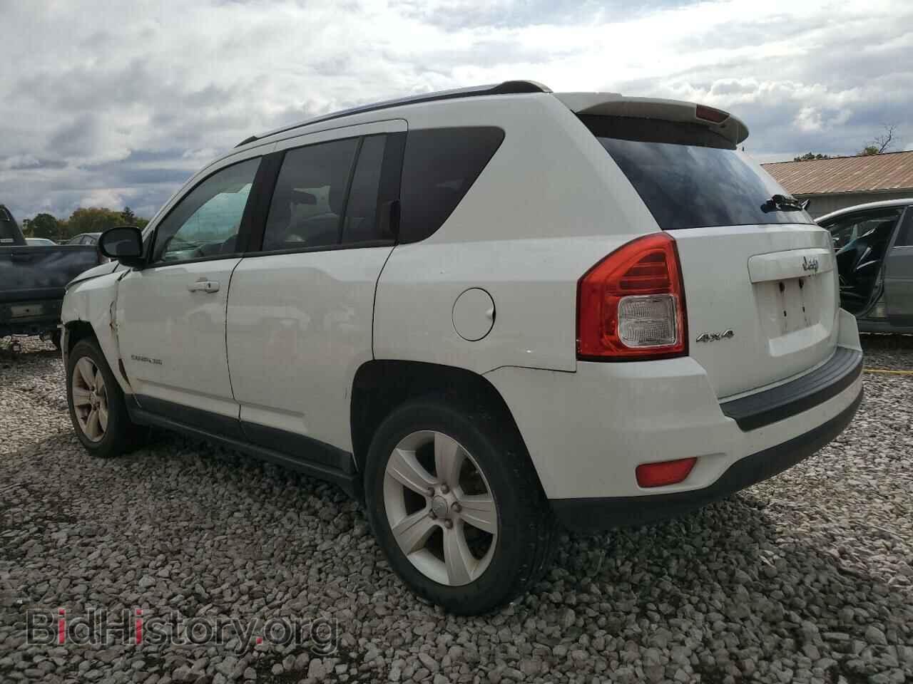 2011 JEEP COMPASS - VIN: 1J4NF1FB8BD223167 - Фото 2