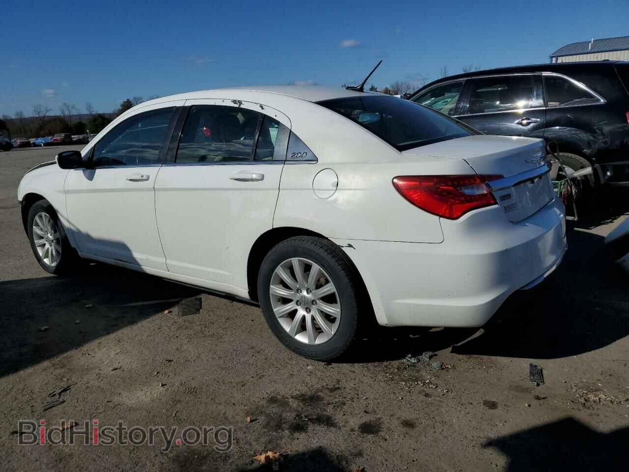 2013 CHRYSLER 200 - VIN: 1C3CCBBG2DN608092 - Фото 2