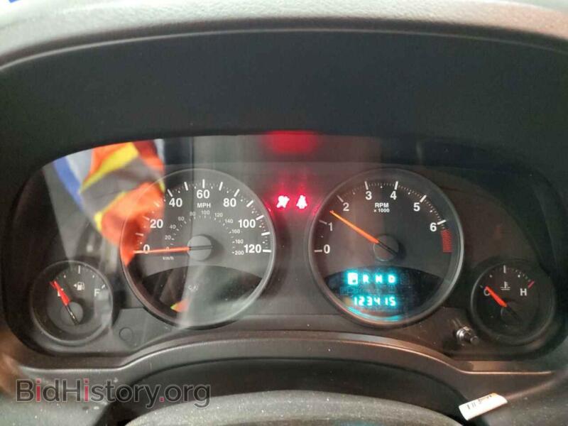 2012 Jeep COMPASS (VIN 1C4NJCBA8CD502407) — photo 9 of 13