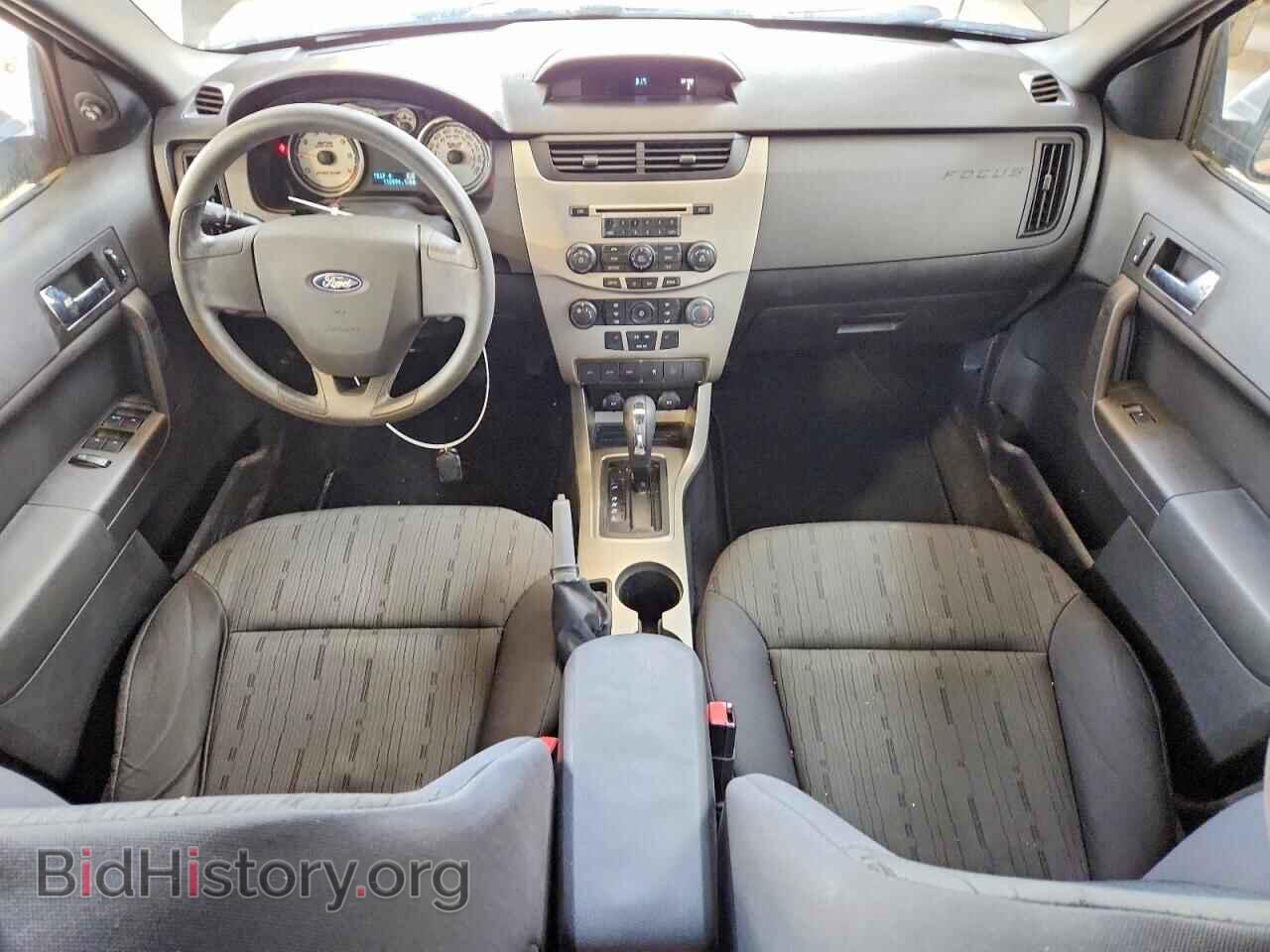 2011 FORD FOCUS - VIN: 1FAHP3FN2BW191820 - Photo 8