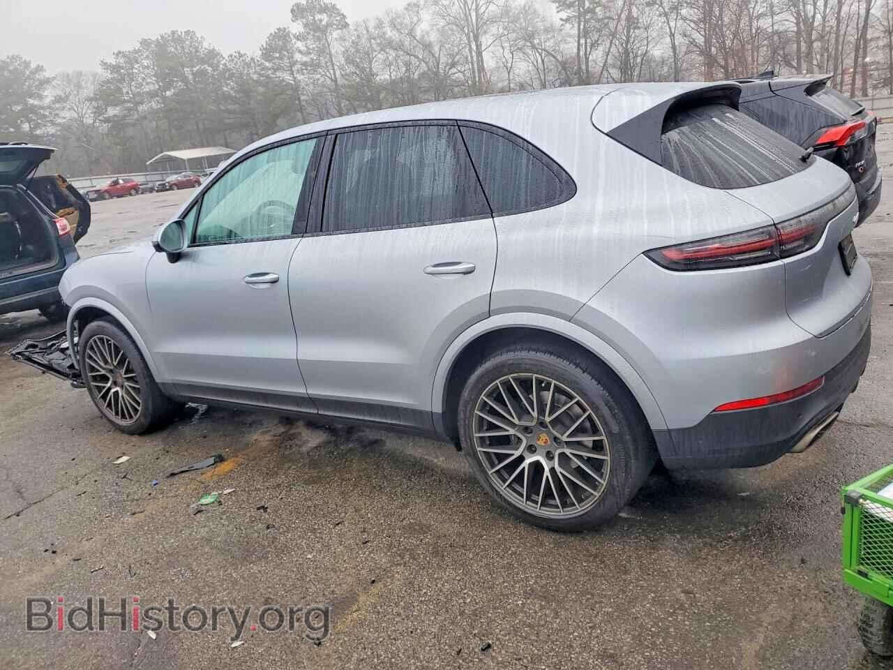 2020 PORSCHE CAYENNE - VIN: WP1AA2AY2LDA01633 - Photo 2