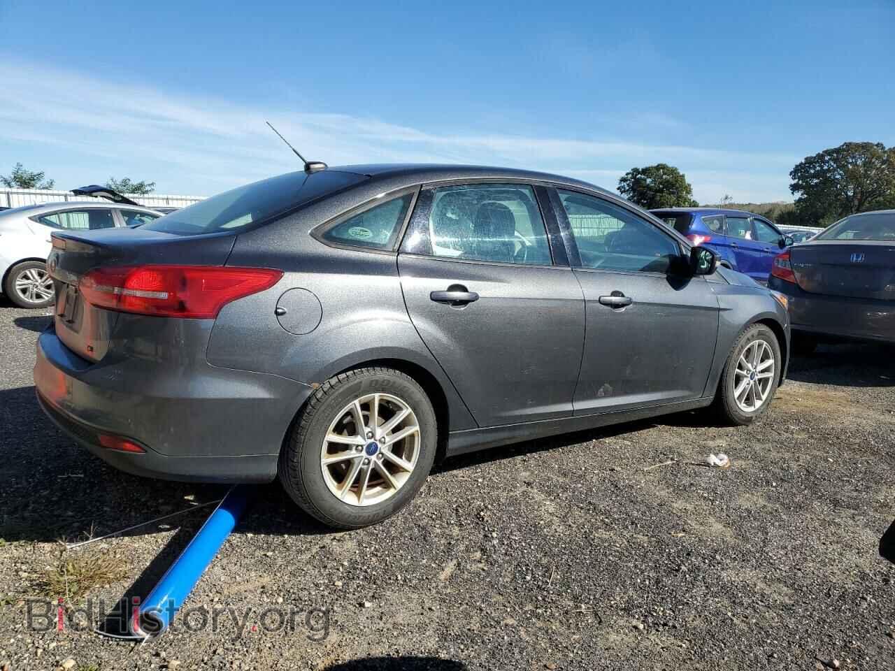 2017 FORD FOCUS - VIN: 1FADP3F2XHL323348 - Photo 3